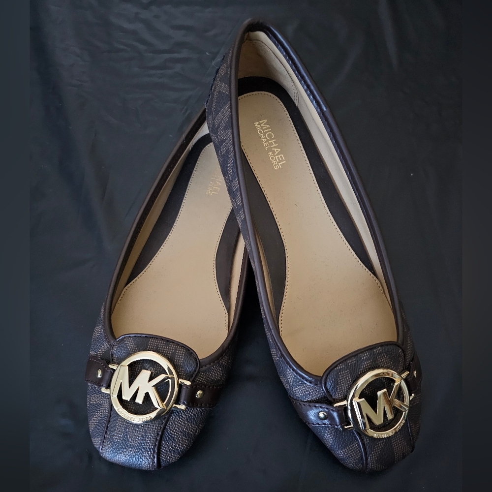 Michael Kors Logo Moccasin - Size 8M